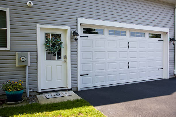 24/7 Emergency Garage Door Panel Replacement experts in Millwood, WA